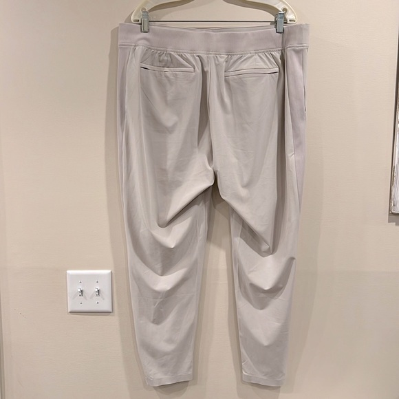 🔥Athleta Gray Sweatpants Relaxed Fit Joggers🔥 - Picture 2 of 8